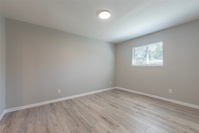 4813 Cedar St in Seabrook, TX - Building Photo - Building Photo