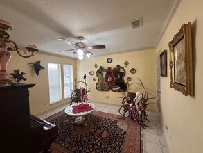 606 Pinebrook Ln in Baytown, TX - Building Photo - Building Photo