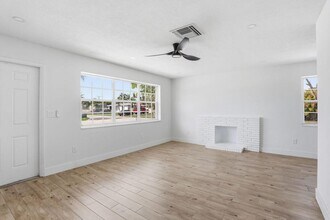 2312 Redwood Rd in West Palm Beach, FL - Building Photo - Building Photo