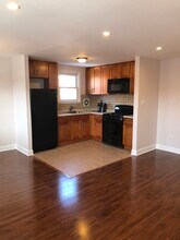 203 Alnus St, Unit 2 - Second Floor in Philadelphia, PA - Building Photo - Building Photo