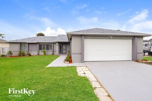 551 Firestone St NE in Palm Bay, FL - Building Photo