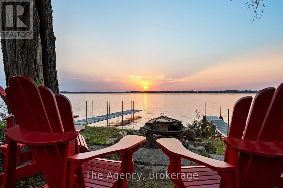 119 Campbell Beach Rd in Kawartha Lakes, ON - Building Photo