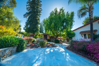 22740 Carsamba Dr in Calabasas, CA - Foto de edificio - Building Photo