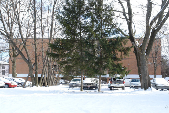 Fairmount East Apartments I in State College, PA - Building Photo - Building Photo