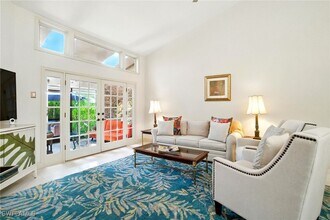 4028 Crayton Rd in Naples, FL - Building Photo - Building Photo