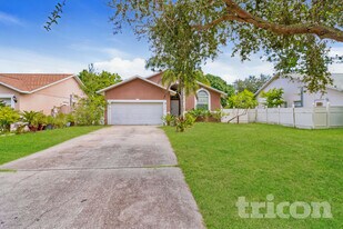 7021 76th St N in Pinellas Park, FL - Building Photo