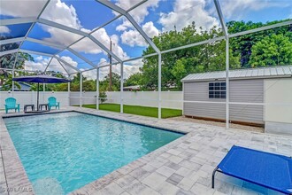4641 Santiago Ln in Bonita Springs, FL - Building Photo - Building Photo