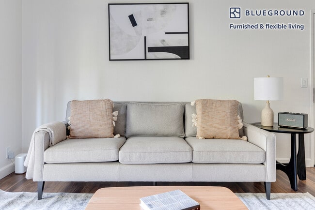 900 Pepper Tree Ln in Santa Clara, CA - Foto de edificio - Building Photo