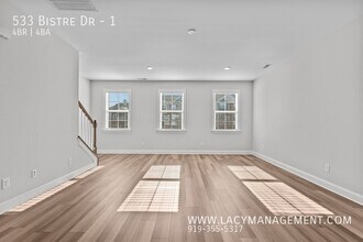 533 Bistre Dr in Cary, NC - Building Photo - Building Photo