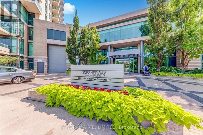 225-3225 Sherway Gardens Rd in Toronto, ON - Building Photo - Building Photo