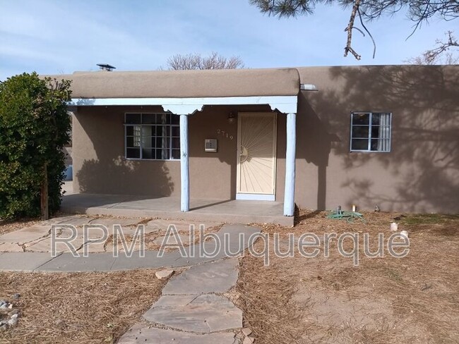 2719 Santa Cruz Ave SE in Albuquerque, NM - Building Photo - Building Photo