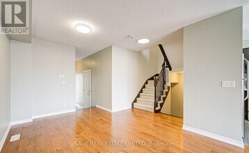 101 Nearco Gate in Oshawa, ON - Building Photo - Building Photo