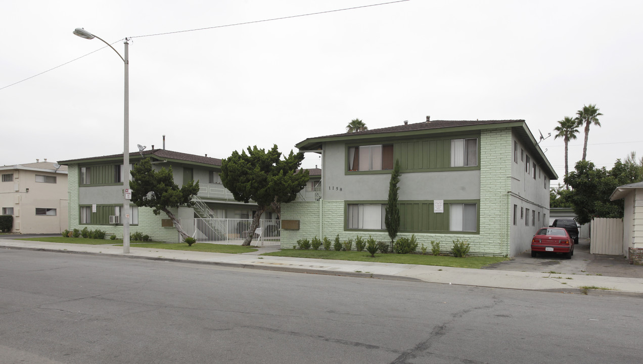 Mayfair Apartments in Anaheim, CA - Building Photo