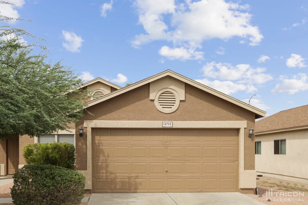 12792 N B St in El Mirage, AZ - Building Photo