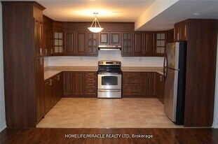 153 Willis Rd in Vaughan, ON - Building Photo