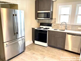 63 Hudson St, Unit 2 in Somerville, MA - Building Photo