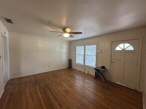 3305 30th St in Lubbock, TX - Building Photo - Building Photo