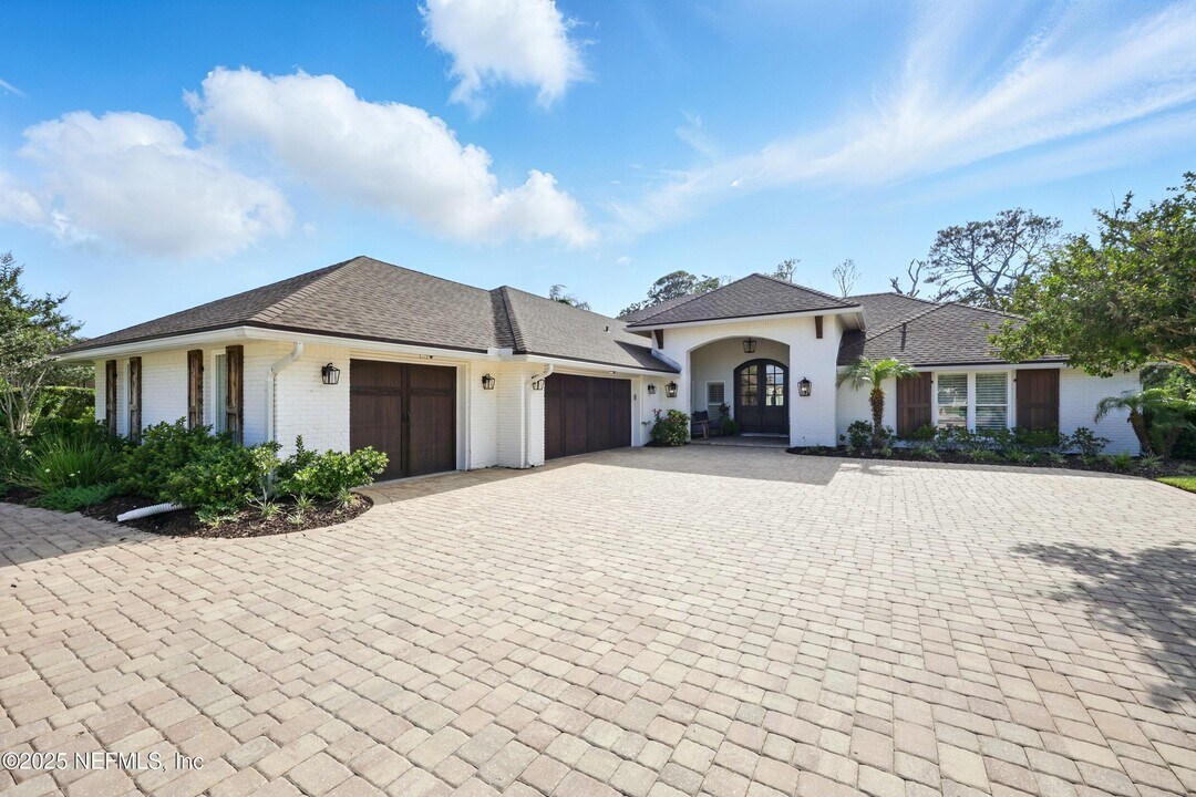 302 Pablo Rd in Ponte Vedra Beach, FL - Building Photo