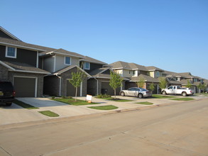 River Run in Moore, OK - Foto de edificio - Building Photo