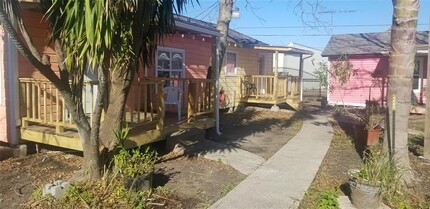 4418 Avenue P 1/2 in Galveston, TX - Foto de edificio - Building Photo