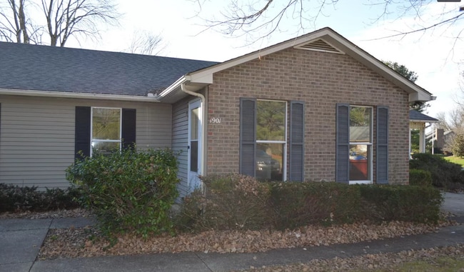 property at 1901 Steeplechase Ct