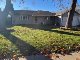 609 Edgewood Dr in Mulvane, KS - Building Photo