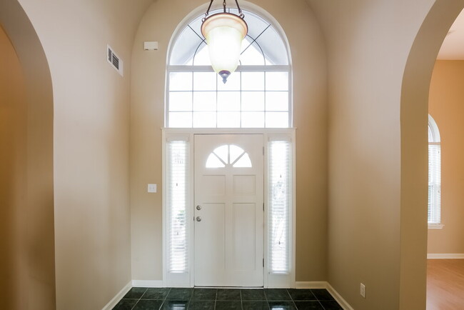 6658 Raner Cove in Arlington, TN - Foto de edificio - Building Photo