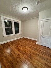 1165 Commonwealth Ave, Unit 3 in Boston, MA - Foto de edificio - Building Photo