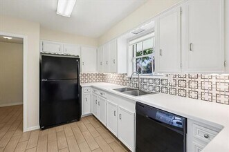 10655 Sandpiper Ln in Dallas, TX - Building Photo - Building Photo