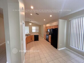 5602 New Covington Dr in Sarasota, FL - Building Photo - Building Photo