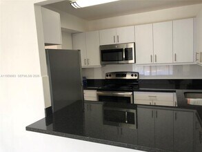 9301 SW 92nd Ave in Miami, FL - Building Photo - Building Photo