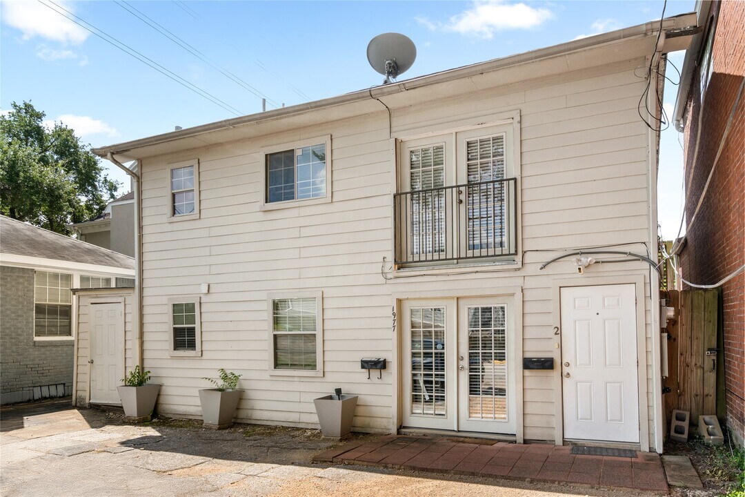 1977 Fairview St in Houston, TX - Foto de edificio
