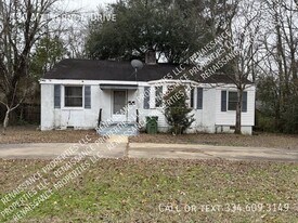 130 Mt Vernon Dr in Montgomery, AL - Building Photo