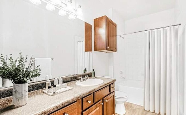 2323 Eldridge Pkwy in Houston, TX - Building Photo - Building Photo