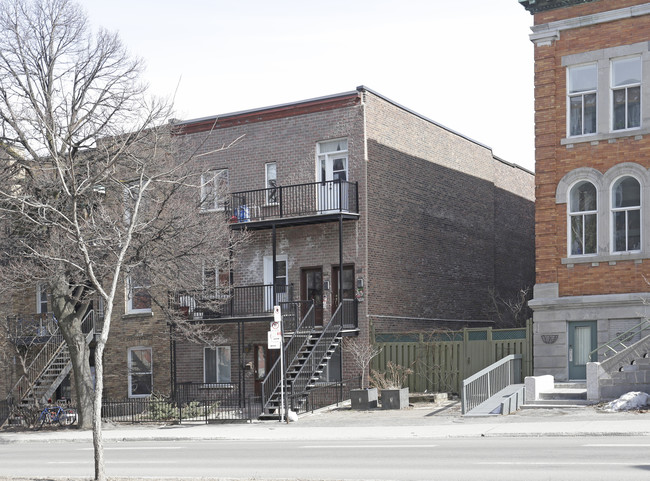 114-118 Saint-Joseph E in Montréal, QC - Building Photo - Primary Photo