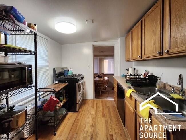 1014 Garnett Pl, Unit 2