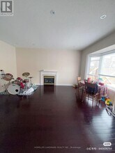 9 Alfred Paterson Dr in Markham, ON - Building Photo - Building Photo
