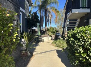 16840 Bell Ave, Unit 1 in Lake Elsinore, CA - Foto de edificio - Building Photo