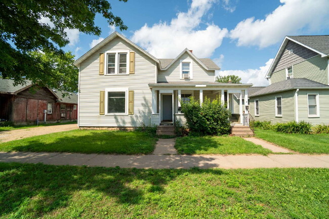 property at 908 Water St