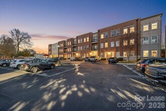 2938 Selwyn Ave in Charlotte, NC - Building Photo - Building Photo