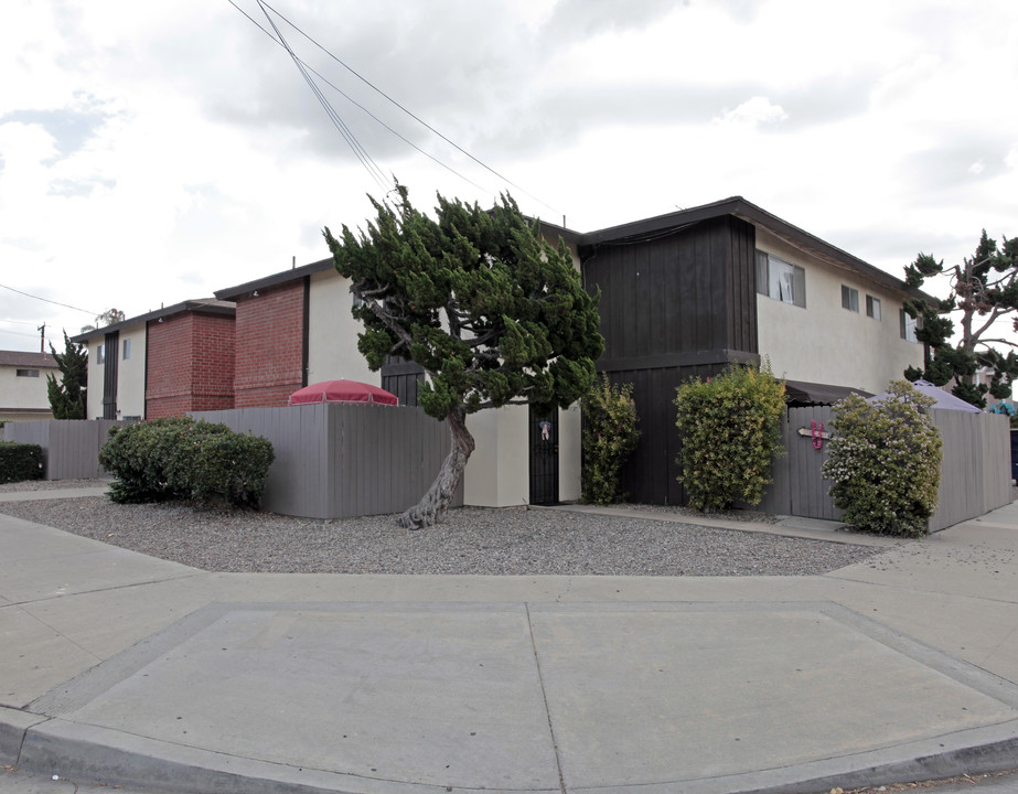 7152-7162 21st St in Westminster, CA - Foto de edificio