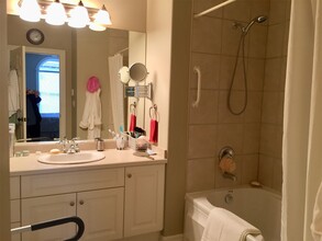 25 Bonaventure Ave in St John's, NL - Building Photo - Building Photo