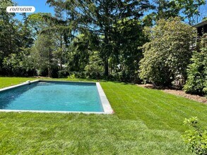 149 Towd Point Rd in Southampton, NY - Building Photo - Building Photo