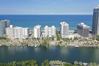 Executive Condominiums in Miami Beach, FL - Building Photo - Building Photo