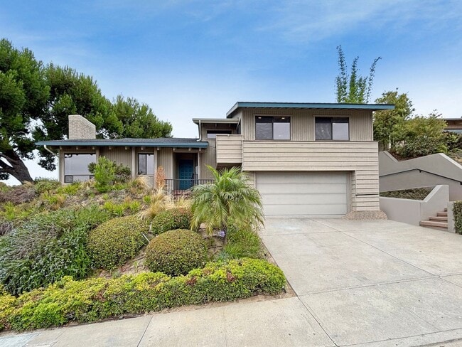 property at 5578 Candlelight Dr