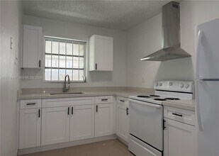 1820 NW 19th Ave in Miami, FL - Building Photo - Building Photo