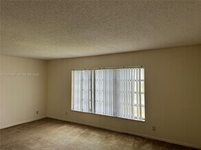 3831 NW 84th Ave, Unit 1 in Sunrise, FL - Building Photo - Building Photo