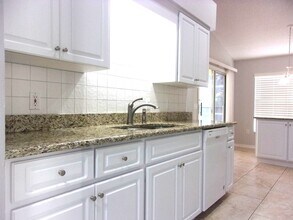 90 Oak Village Blvd in Homosassa, FL - Building Photo - Building Photo