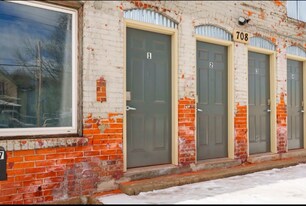 708 Mills St in Kalamazoo, MI - Building Photo