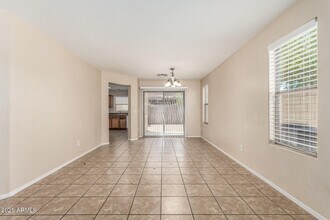 3466 E Milky Way in Gilbert, AZ - Building Photo - Building Photo